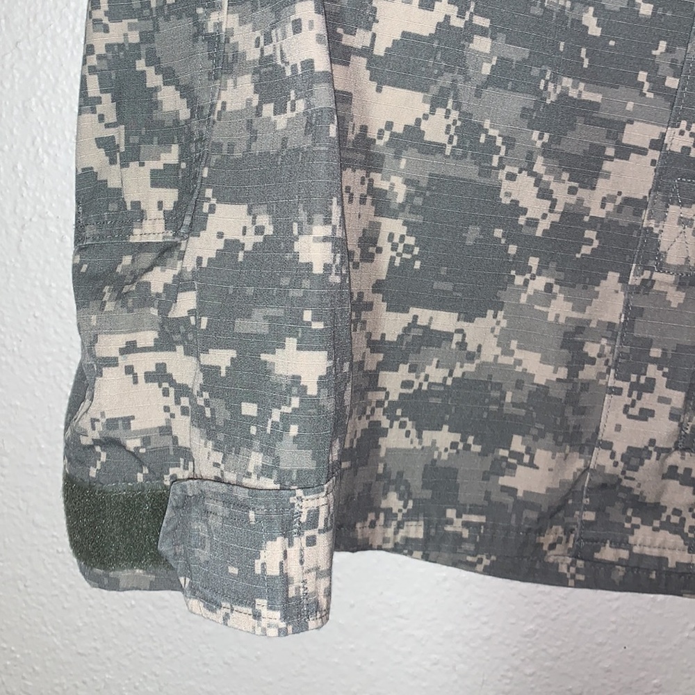 VINTAGE Genuine US Military field camo army green tan jacket Sz S patch pockets - Picture 7 of 12